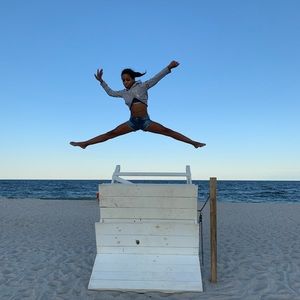 Meet your Posher, Ava